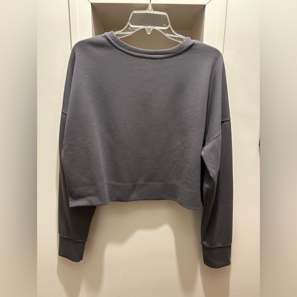 Women's Gray Crop Top